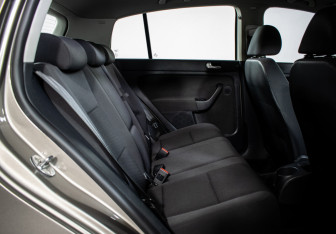 Подержанный автомобиль Volkswagen Golf Plus 2012 года (9 фото)