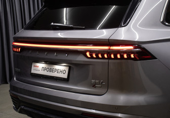 Подержанный автомобиль Geely Monjaro 2023 года (26 фото)