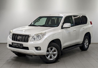 Подержанный автомобиль Toyota Land Cruiser Prado 2012 года (1 фото)