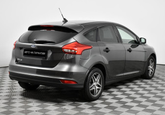 Подержанный автомобиль Ford Focus Hatchback 2019 года (5 фото)