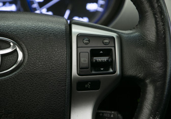 Подержанный автомобиль Toyota Land Cruiser Prado 2016 года (14 фото)