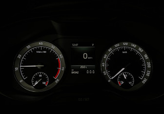 Подержанный автомобиль Skoda Karoq 2020 года (11 фото)