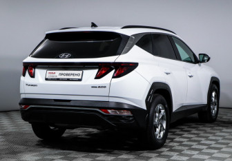 Подержанный автомобиль Hyundai Tucson 2022 года (5 фото)