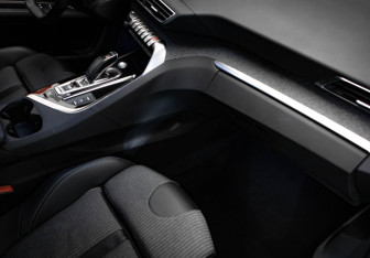 Подержанный автомобиль Peugeot 3008 2021 года (27 фото)