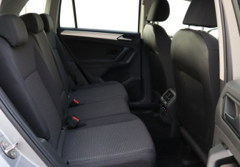 Подержанный автомобиль Volkswagen Tiguan 2019 года (21 фото)