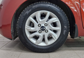 Подержанный автомобиль Kia Picanto 2017 года (12 фото)