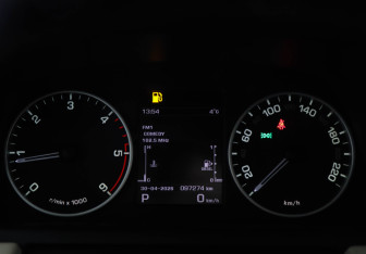 Подержанный автомобиль Land Rover Range Rover Sport 2013 года (11 фото)