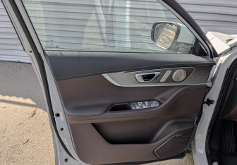 Подержанный автомобиль Chery Tiggo 8 Pro Max 2024 года (19 фото)