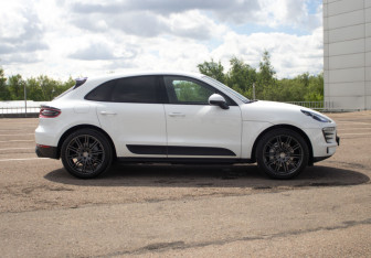 Подержанный автомобиль Porsche Macan 2016 года (4 фото)
