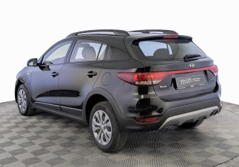 Подержанный автомобиль Kia Rio Hatchback 2020 года (7 фото)