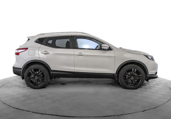 Подержанный автомобиль Nissan Qashqai 2018 года (4 фото)