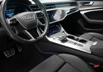 Подержанный автомобиль Audi A6 Sedan 2022 года (7 фото)