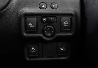 Подержанный автомобиль Nissan Note 2018 года (15 фото)