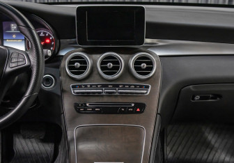 Подержанный автомобиль Mercedes-Benz GLC Coupe 2015 года (15 фото)