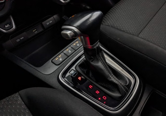 Подержанный автомобиль Kia Rio Hatchback 2021 года (26 фото)