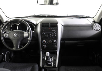 Подержанный автомобиль Suzuki Vitara 2022 года (9 фото)