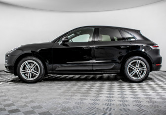 Подержанный автомобиль Porsche Macan 2020 года (8 фото)