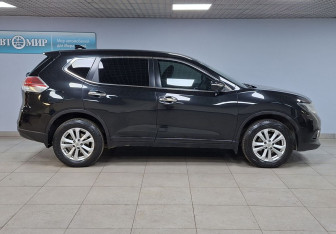 Подержанный автомобиль Nissan X-Trail 2017 года (4 фото)