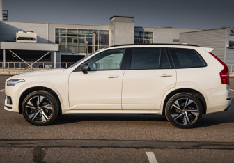Подержанный автомобиль Volvo XC90 2019 года (8 фото)