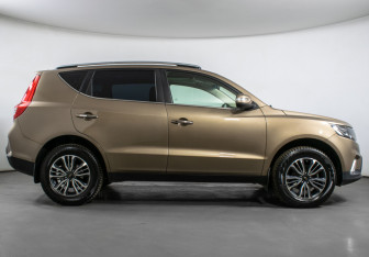 Подержанный автомобиль Geely Emgrand X7 2020 года (4 фото)