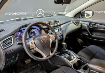 Подержанный автомобиль Nissan Qashqai 2015 года (16 фото)