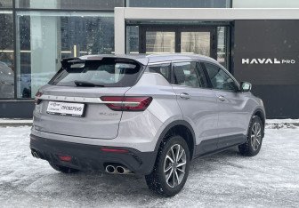 Подержанный автомобиль Geely Coolray 2022 года (5 фото)