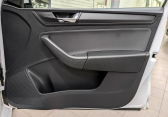 Подержанный автомобиль Skoda Rapid Liftback 2021 года (24 фото)
