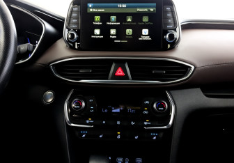 Подержанный автомобиль Hyundai Santa Fe 2020 года (15 фото)