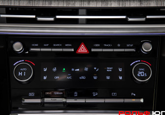 Подержанный автомобиль Hyundai Santa Fe 2024 года (22 фото)