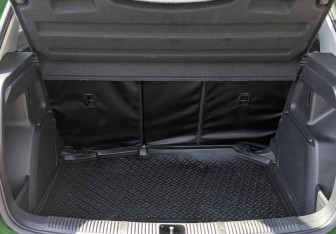Подержанный автомобиль Skoda Fabia Hatchback 2012 года (10 фото)