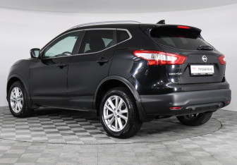 Подержанный автомобиль Nissan Qashqai 2018 года (7 фото)