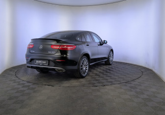 Подержанный автомобиль Mercedes-Benz GLC AMG 2017 года (5 фото)