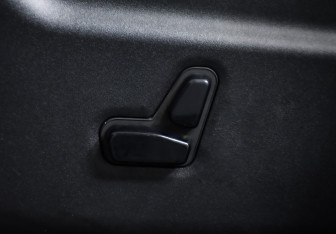 Подержанный автомобиль Jeep Grand Cherokee 2013 года (15 фото)