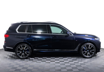 Подержанный автомобиль BMW X7 2019 года (4 фото)
