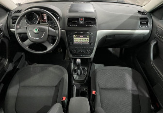 Подержанный автомобиль Skoda Yeti 2010 года (11 фото)