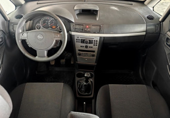 Подержанный автомобиль Opel Meriva 2008 года (9 фото)