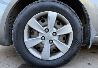 Подержанный автомобиль Kia Rio Hatchback 2011 года (9 фото)