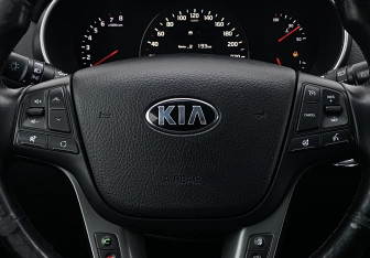 Подержанный автомобиль Kia Sorento 2013 года (15 фото)