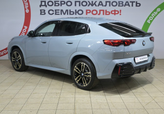Подержанный автомобиль BMW X2 2024 года (6 фото)