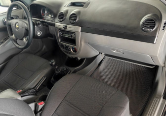 Подержанный автомобиль Chevrolet Lacetti Hatchback 2006 года (10 фото)