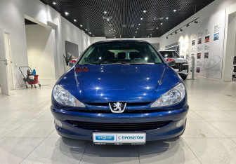 Подержанный автомобиль Peugeot 206 Hatchback 2002 года (2 фото)
