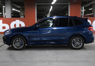 Подержанный автомобиль BMW X3 2021 года (8 фото)