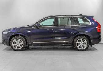 Подержанный автомобиль Volvo XC90 2018 года (8 фото)
