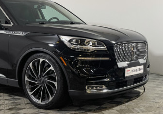 Подержанный автомобиль Lincoln Aviator 2020 года (23 фото)