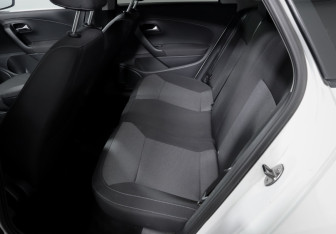 Подержанный автомобиль Volkswagen Polo Sedan 2015 года (10 фото)