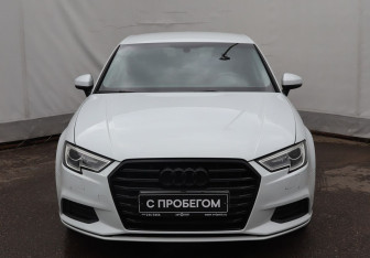 Подержанный автомобиль Audi A3 Sedan 2018 года (2 фото)