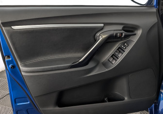 Подержанный автомобиль Toyota Verso 2014 года (19 фото)