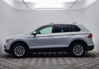 Подержанный автомобиль Volkswagen Tiguan 2021 года (2 фото)