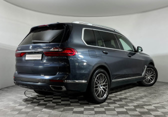 Подержанный автомобиль BMW X7 2020 года (2 фото)