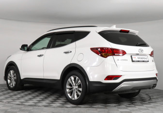 Подержанный автомобиль Hyundai Santa Fe 2016 года (6 фото)